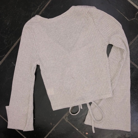 grey long sleeve cop top - Picture 3 of 4